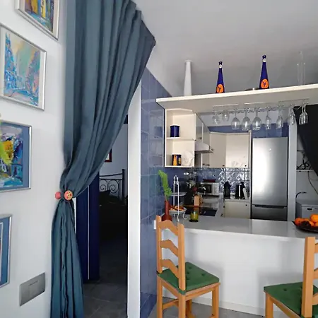 La Perla, Cristianos * أرونا